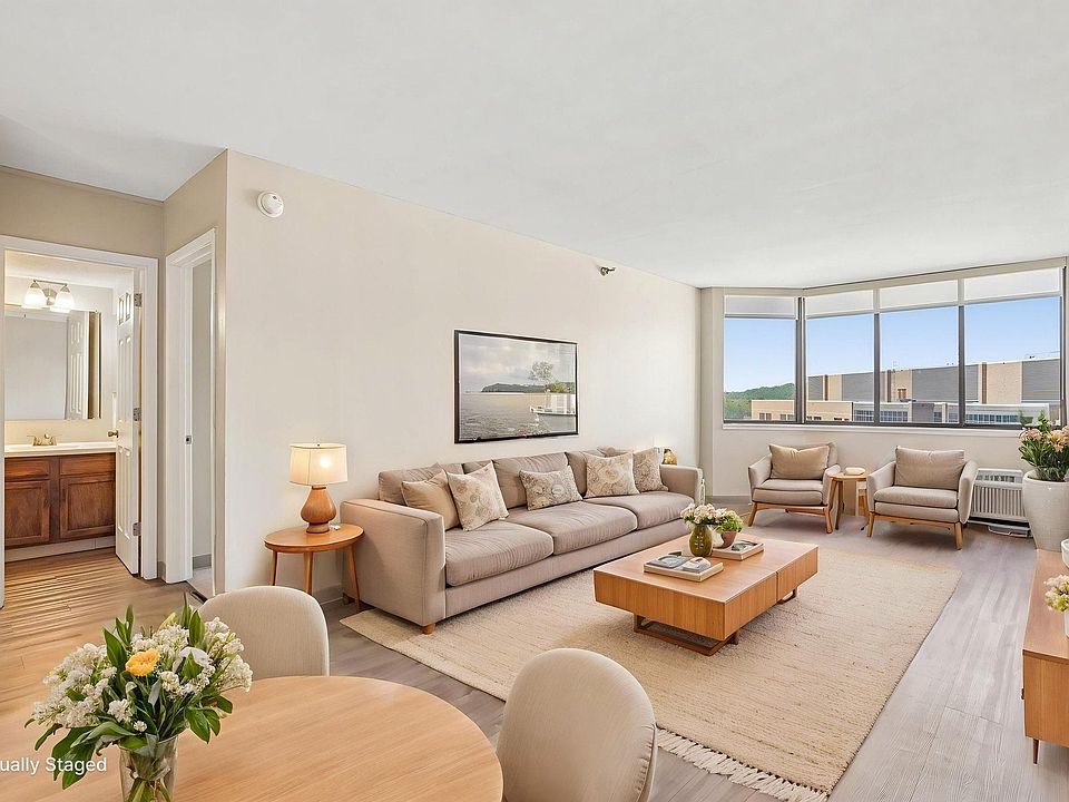 1st image of 291 7th St W APT 604