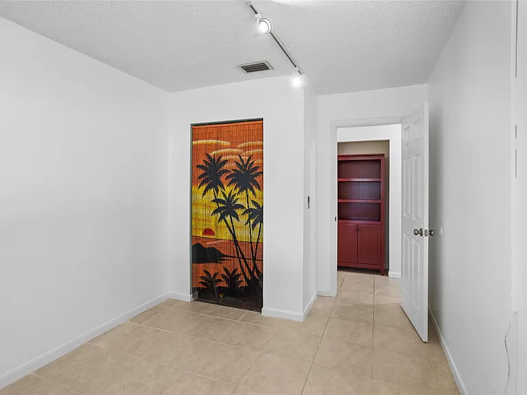 6579 Country Ln — Photo 22