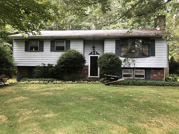 2nd image of 12 Elizabeth Ct