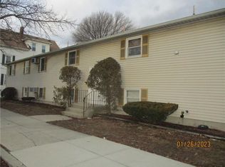 441 Smithfield Ave APT 5, Pawtucket, RI 02860