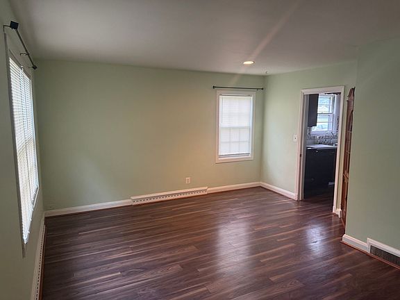 2nd image of 4200 Deer Park Rd #1