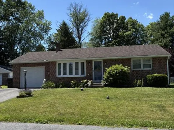 96 Lindberg Ave, Pottstown, PA 19465