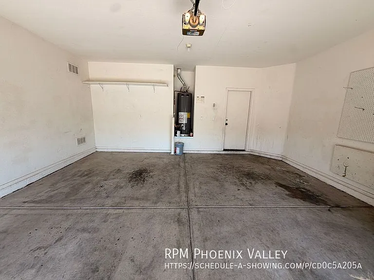 2517 S 116th Ave — Photo 17