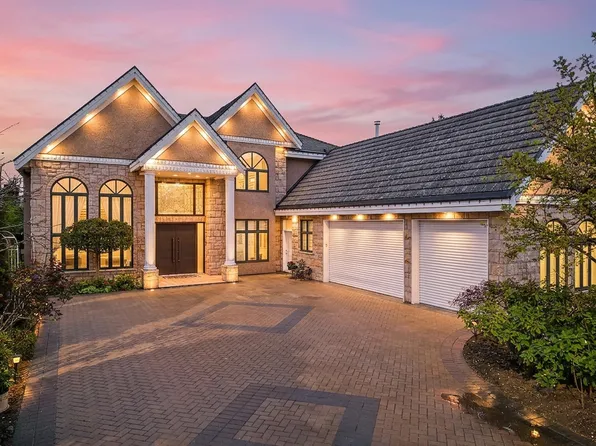 8651 Pigott Rd, Richmond, BC V7A 2C3