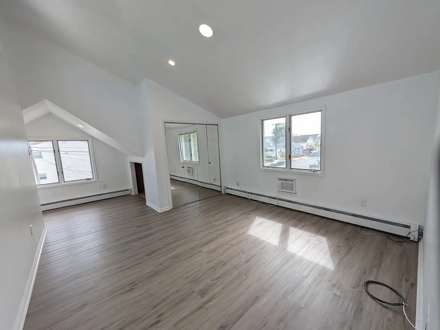 2 bed, 1274 sqft, $1,850 — Photo 3