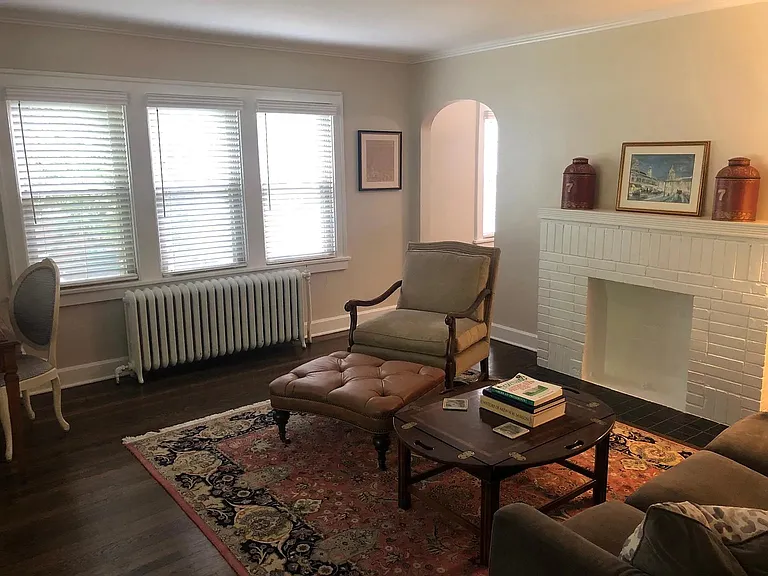 211 W 51st St #1 — Photo 7