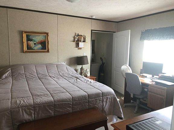 5th image of 191 Spurlin Trailer Ct