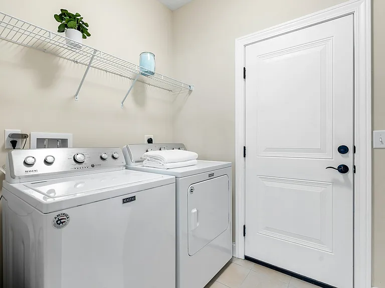 2716 E Millstone Dr — Photo 20