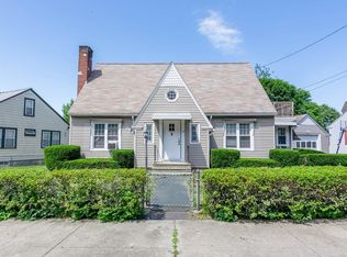 10 W Kenneth St, Lawrence, MA 01843