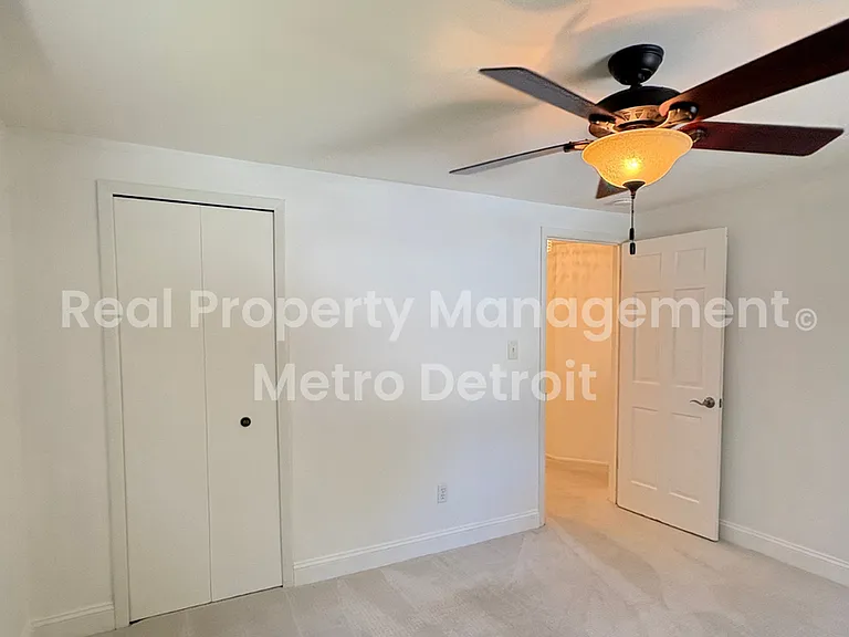 3028 Caswell Dr — Photo 20