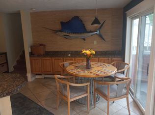 305 Lafayette Ave #L, Grand Haven, MI 49417