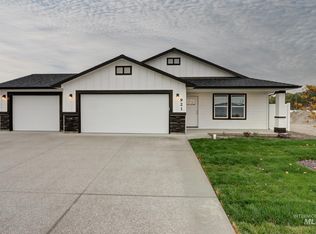 921 Campbell St, Vale, OR 97918