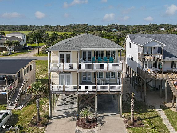 2nd image of 528 W Beach Dr