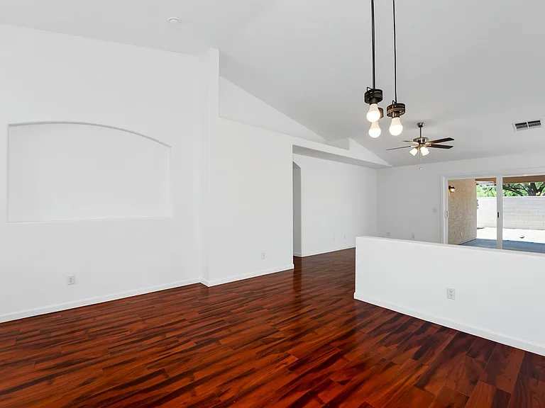 4420 E High Point Dr — Photo 12