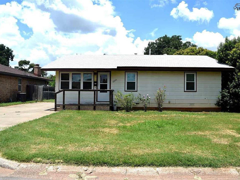 1st image of 2932 Moffett Ave