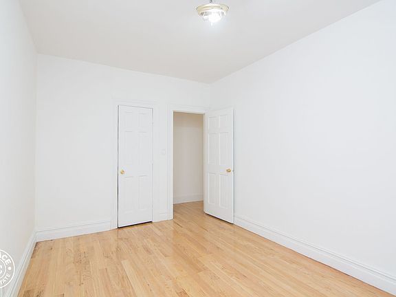 5th image of 1045 Union St #4
