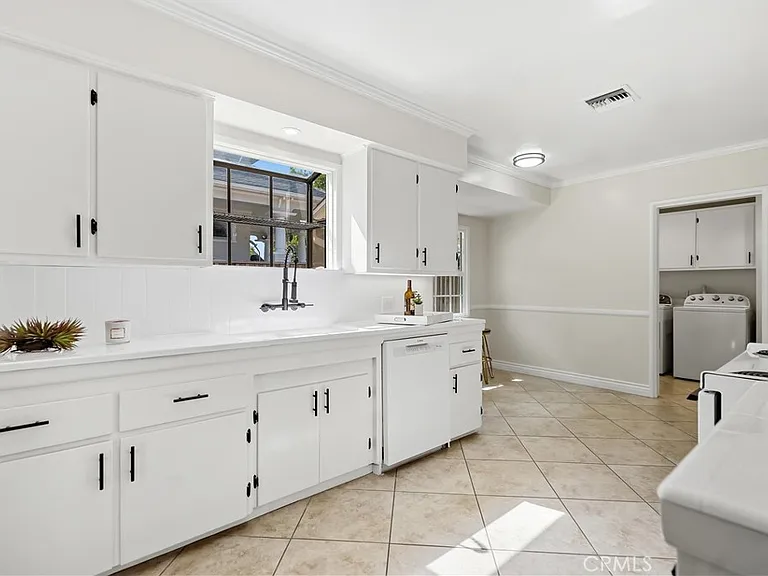 8350 Duarte Rd — Photo 6