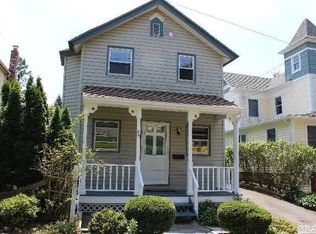 95 Maple Ave, Sea Cliff, NY 11579