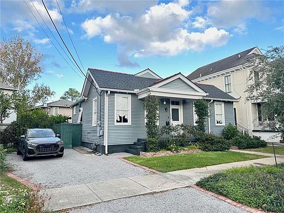 2nd image of 3325 Desoto St