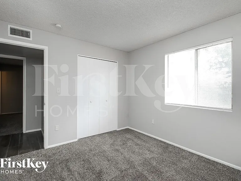 5909 S Palm Dr — Photo 12