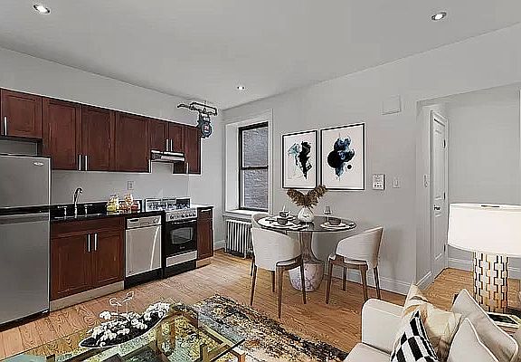 2nd image of 207 W 11th St APT 1