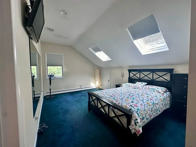 500 Hoffman Ln — Photo 3