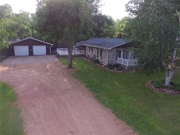 4th image of 208 E Townline Road S