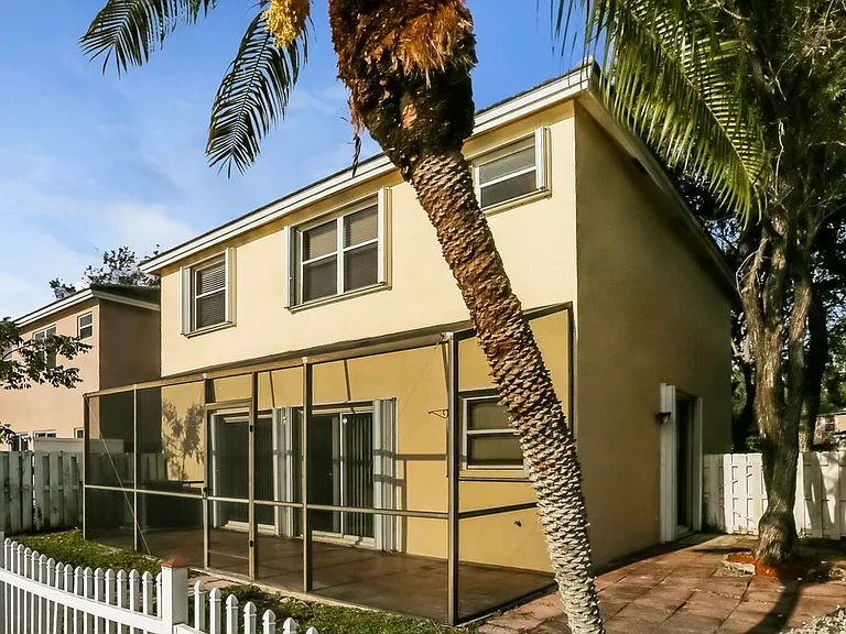 848 NW 98th Ave — Photo 15