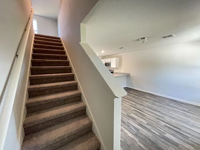 4 bed, 3.0 bath, 1836 sqft, $1,795 — Photo 4