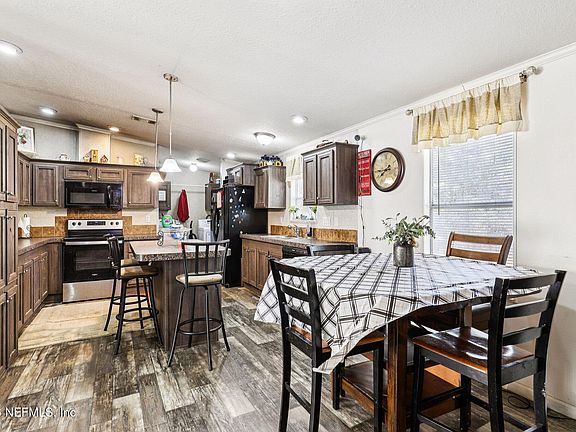 3rd image of 85262 BURMEISTER Road