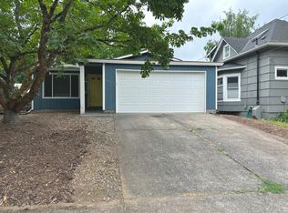 4218 SE Schiller St, Portland, OR 97206