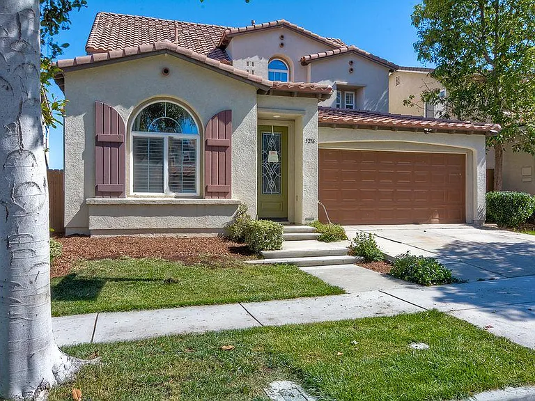 5216 Topsail Dr — Photo 1