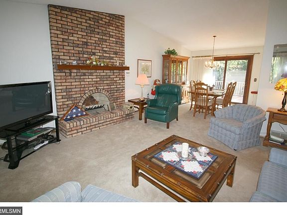 4th image of 2732 Flag Ave N