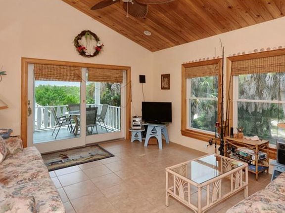 5th image of 6090 Sabal Palm Dr