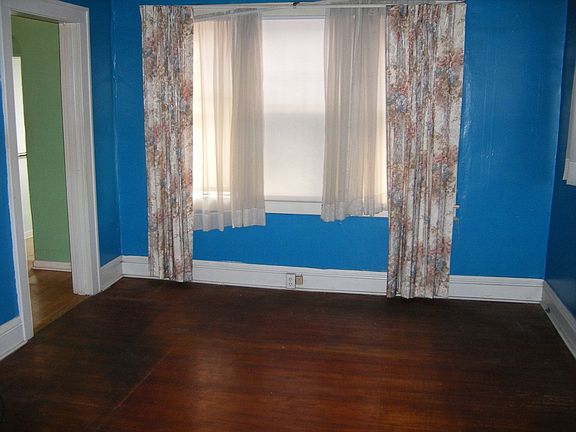 5th image of 1827 Sullivant Ave