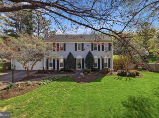 1919 Batten Hollow Rd, Vienna, VA 22182