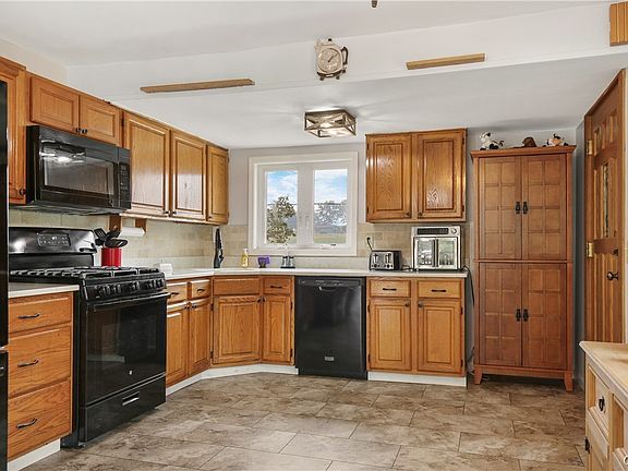 5th image of 6904 Guyder Rd