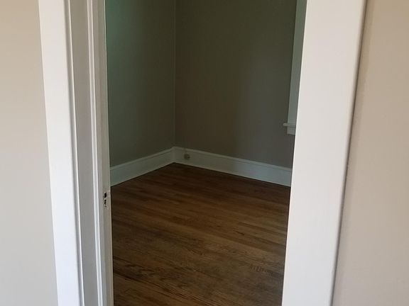 5th image of 325 Delaware Ave #2