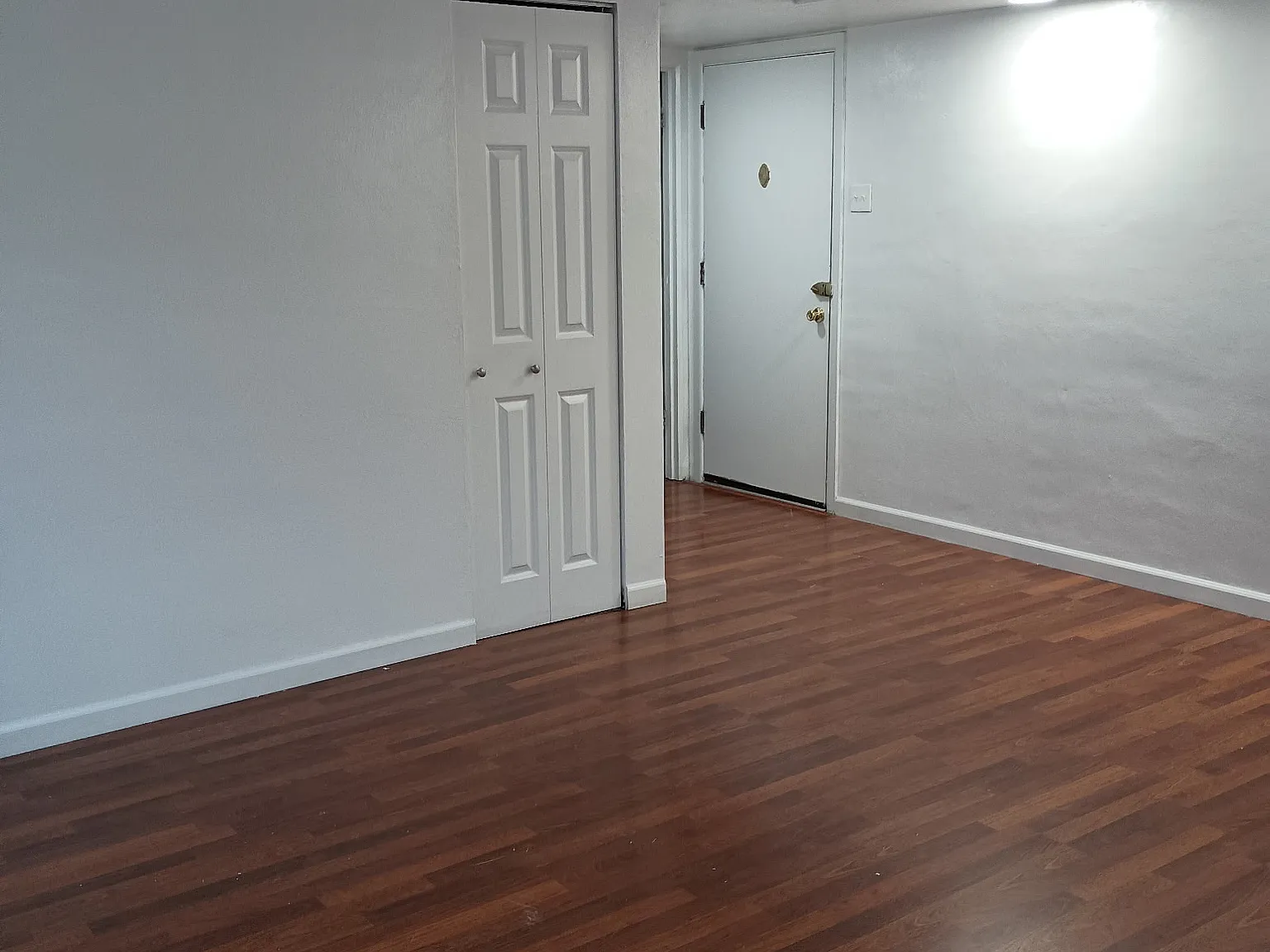 2 bed, 1000 sqft, $1,500 — Photo 2
