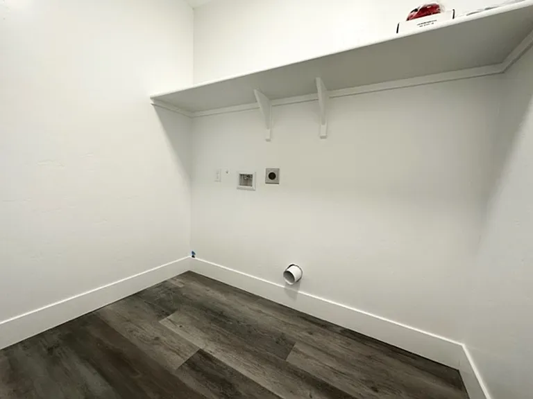 Clear Creek Apartment Homes — Photo 17