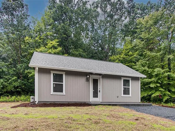 225 Cracklin Dr, Asheboro, NC 27203