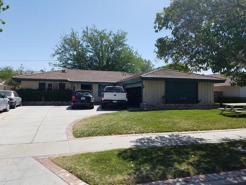 2nd image of 44554 Leatherwood Ave