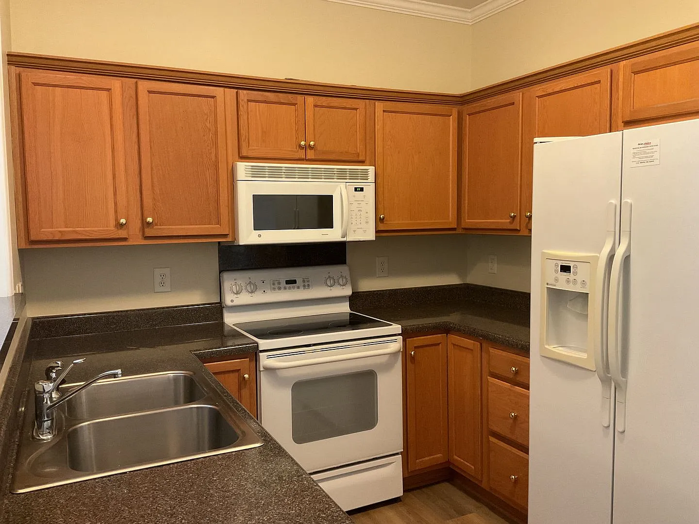 Beautifully Renovated Condo in Desirable Herlong Ridge! — Photo 4