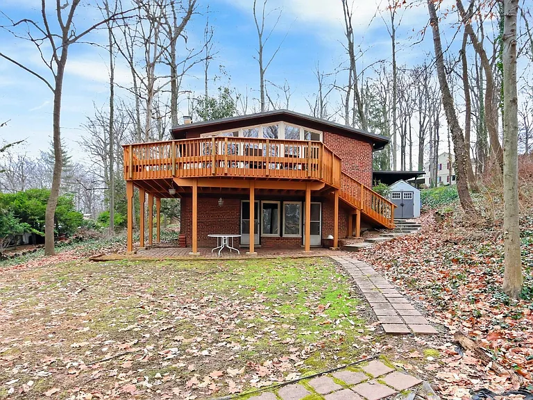 3649 Tallwood Ter — Photo 5