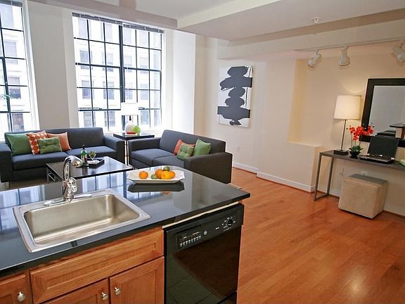 Living Room/Kitchen