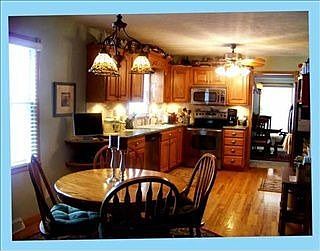 4th image of 2329 Mayfair Dr
