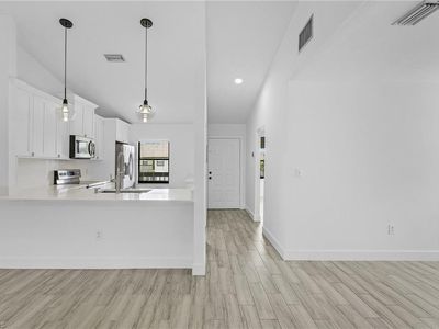 9295 Lake Park Dr APT 201, Fort Myers, FL, 33919