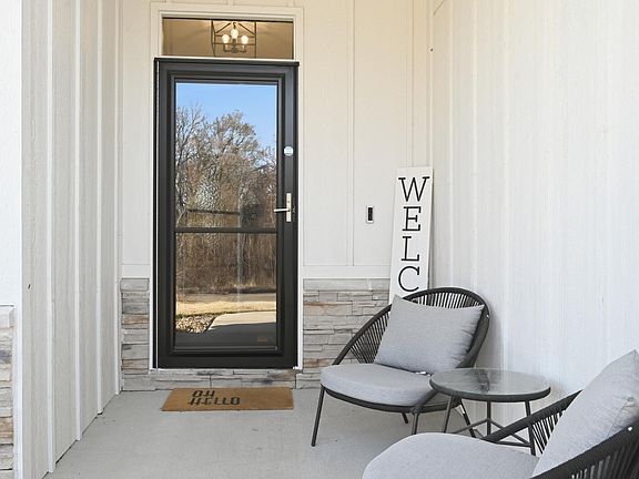 3rd image of 8100 SW 27th St