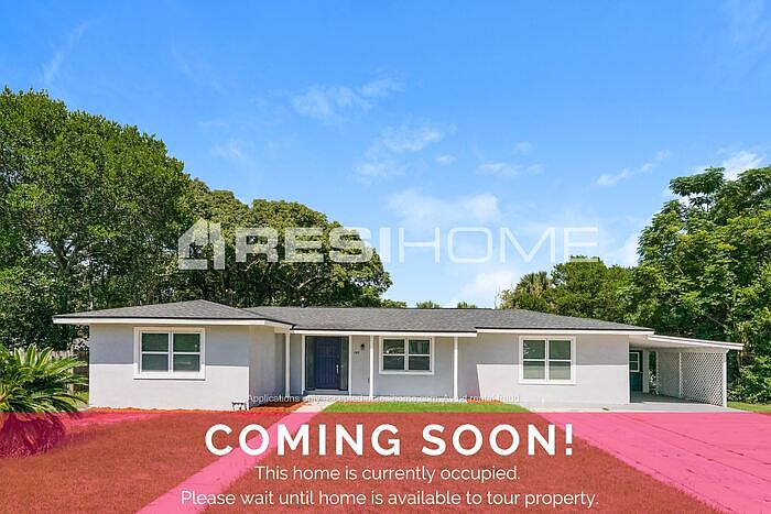 1st image of 749 Crawford Ct
