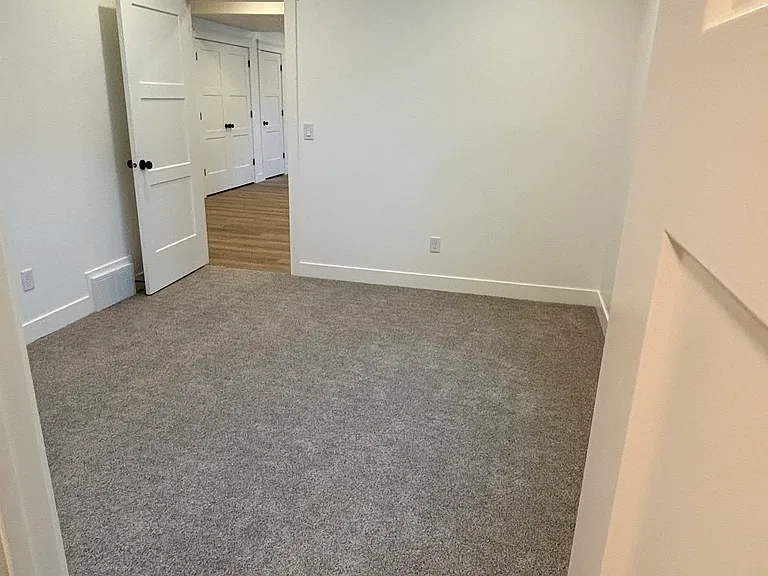 71 N 145 W — Photo 24
